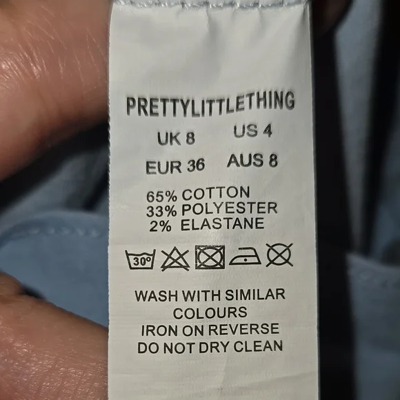 PrettyLittleThing Light Blue High-Waisted Jeans - Picture 6 of 6